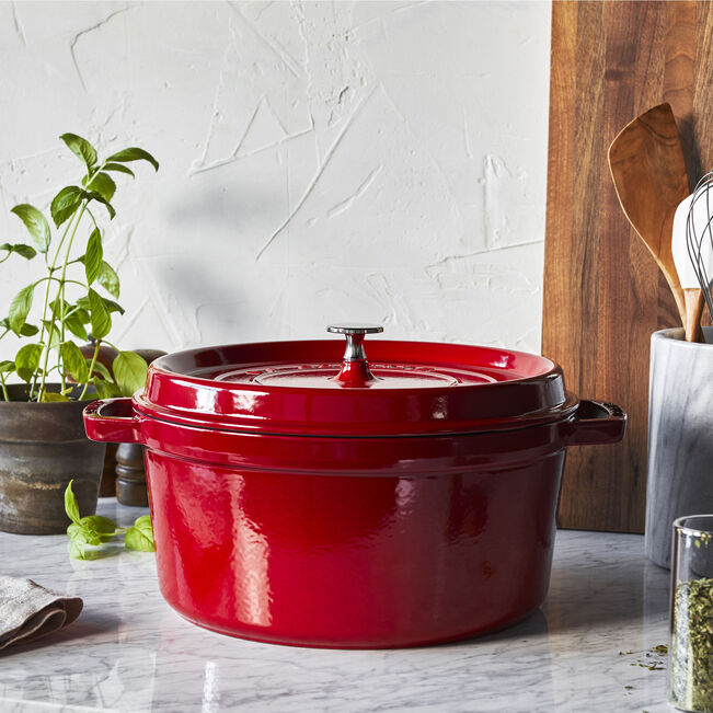 Чугунная кастрюля Staub 3.8л