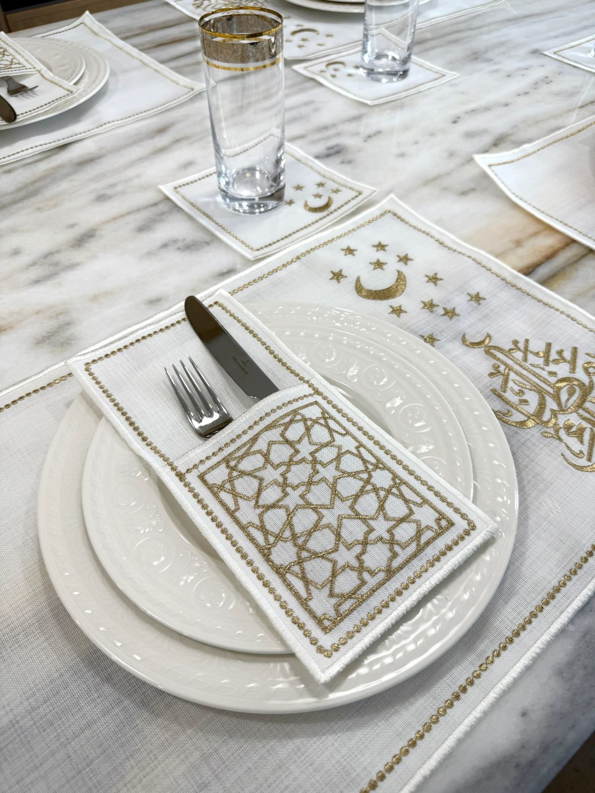 Сервировочный набор NUR-AI на 6 персон из 19 предметов