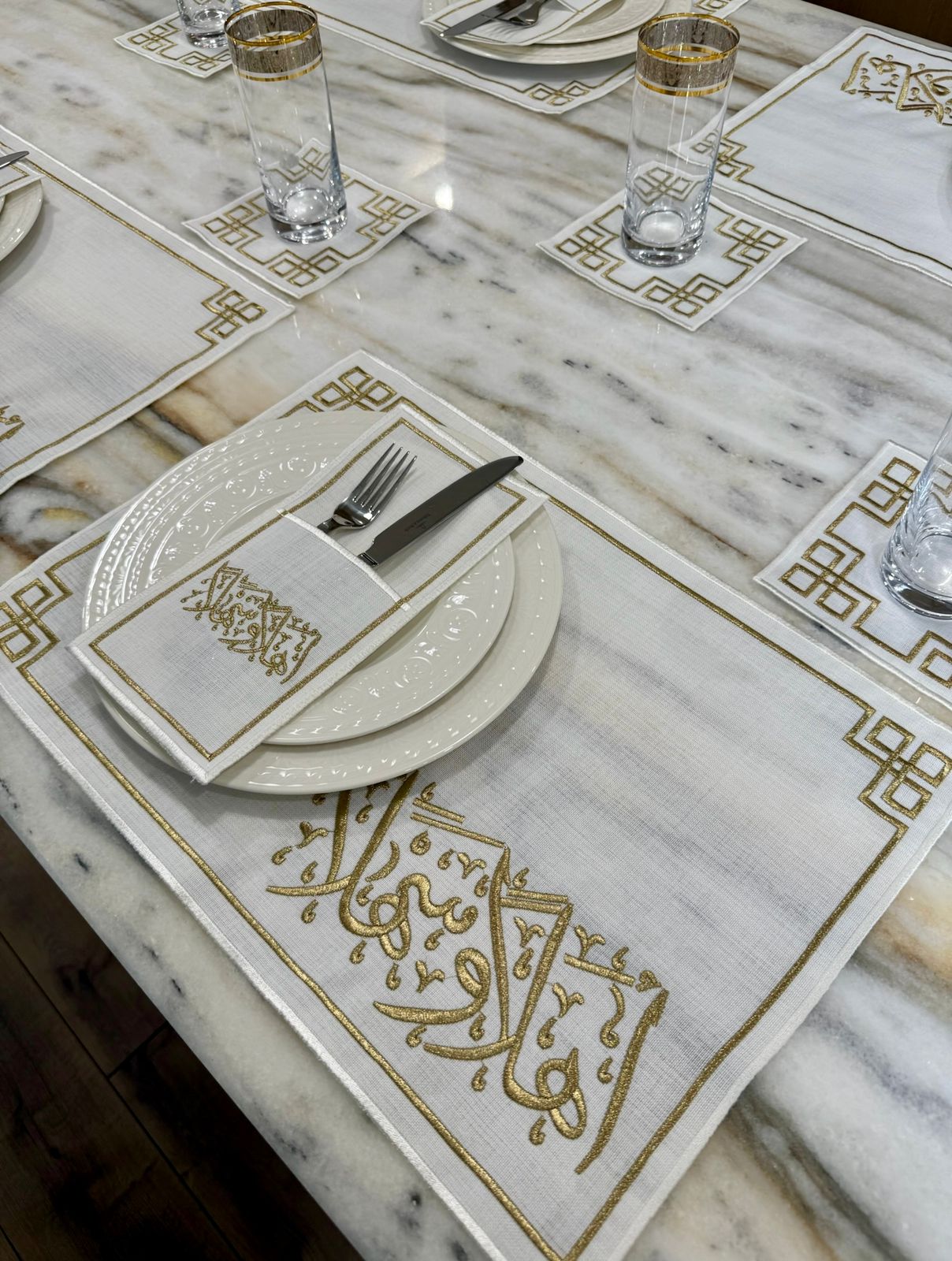 Сервировочный набор Qasiet на 6 персон из 19 предметов