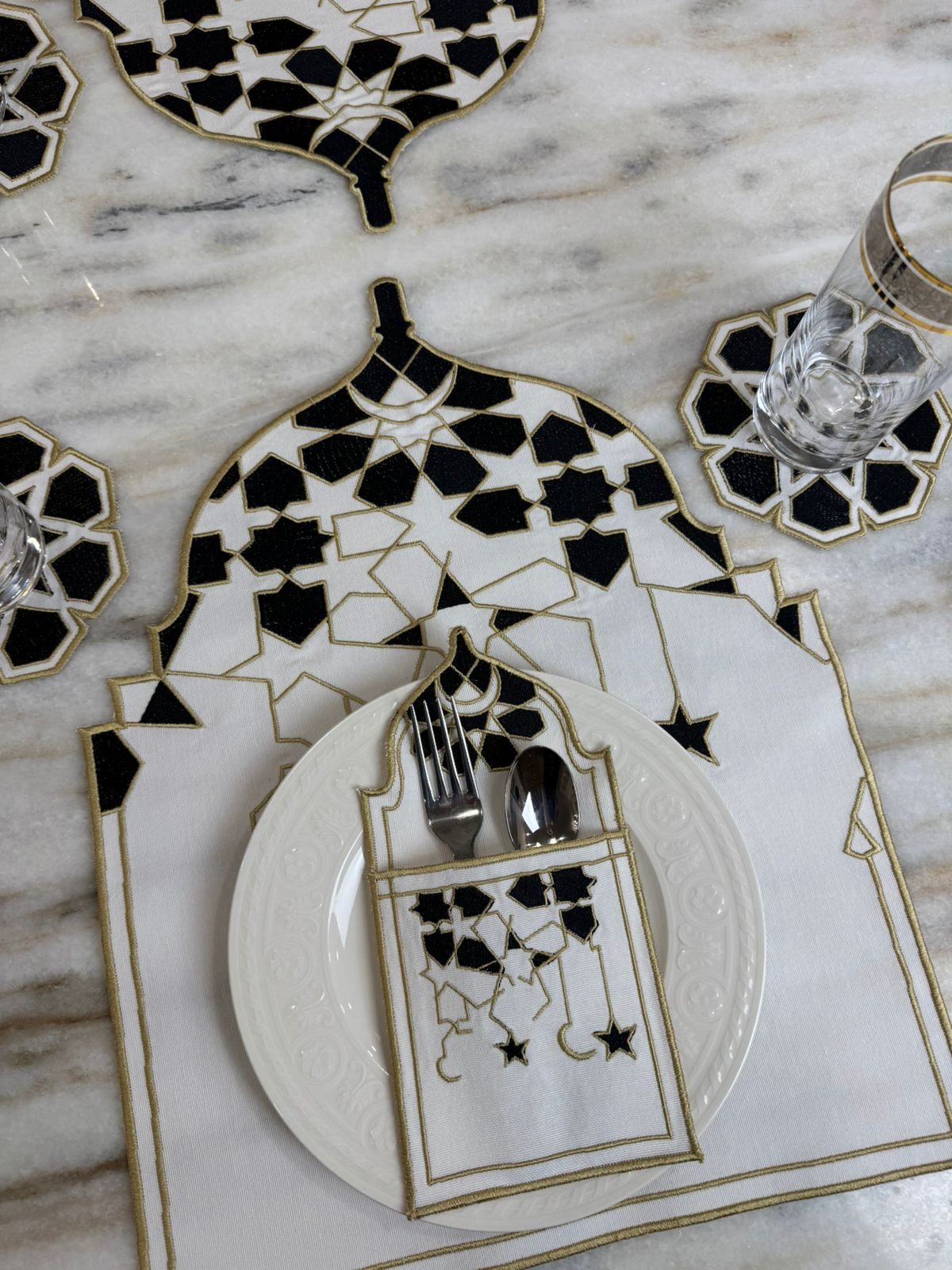 Сервировочный набор Nurly Meshit на 2 персоны из 6 предметов